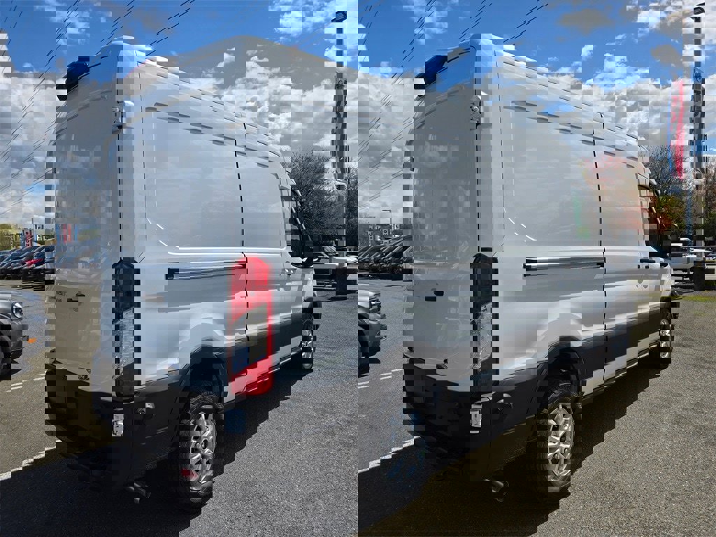 New 2025 Ford Transit 250 148 Medium Roof image 5