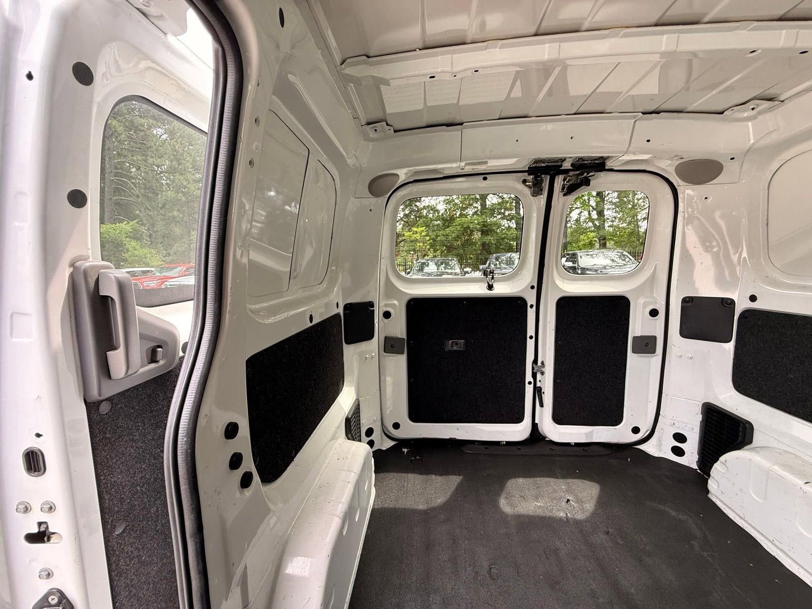 Used 2016 Chevrolet City Express LT FWD image 24