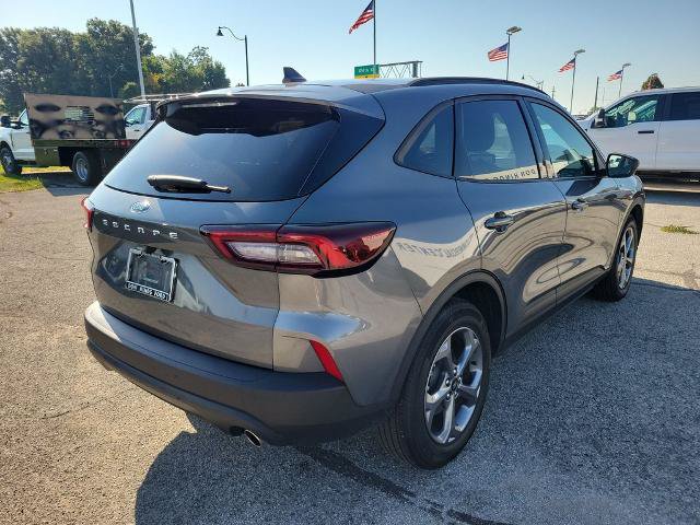 Certified 2025 Ford Escape ST-Line FWD image 5
