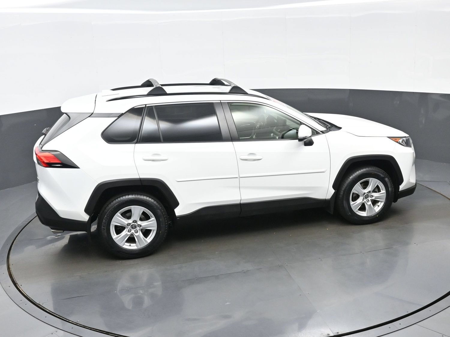 Used 2020 Toyota RAV4 XLE w/ XLE Grade Weather Package AWD/4WD image 41