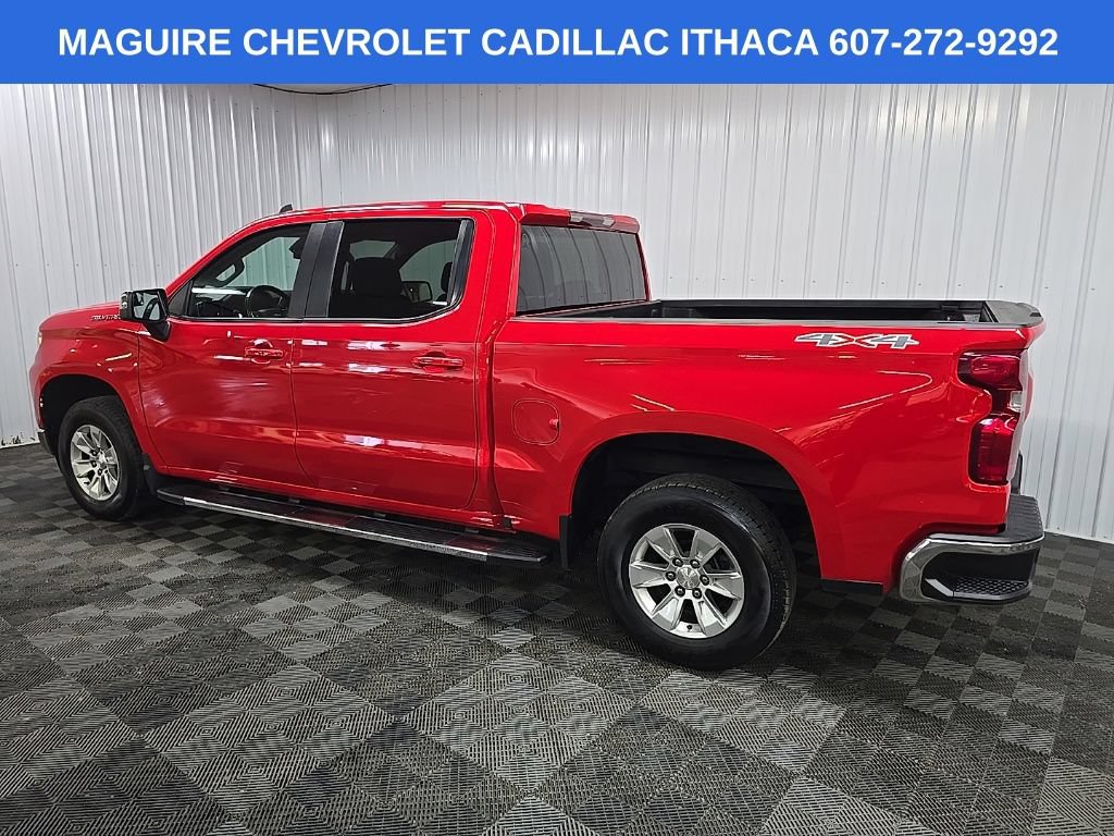 Used 2022 Chevrolet Silverado 1500 LT AWD/4WD image 4
