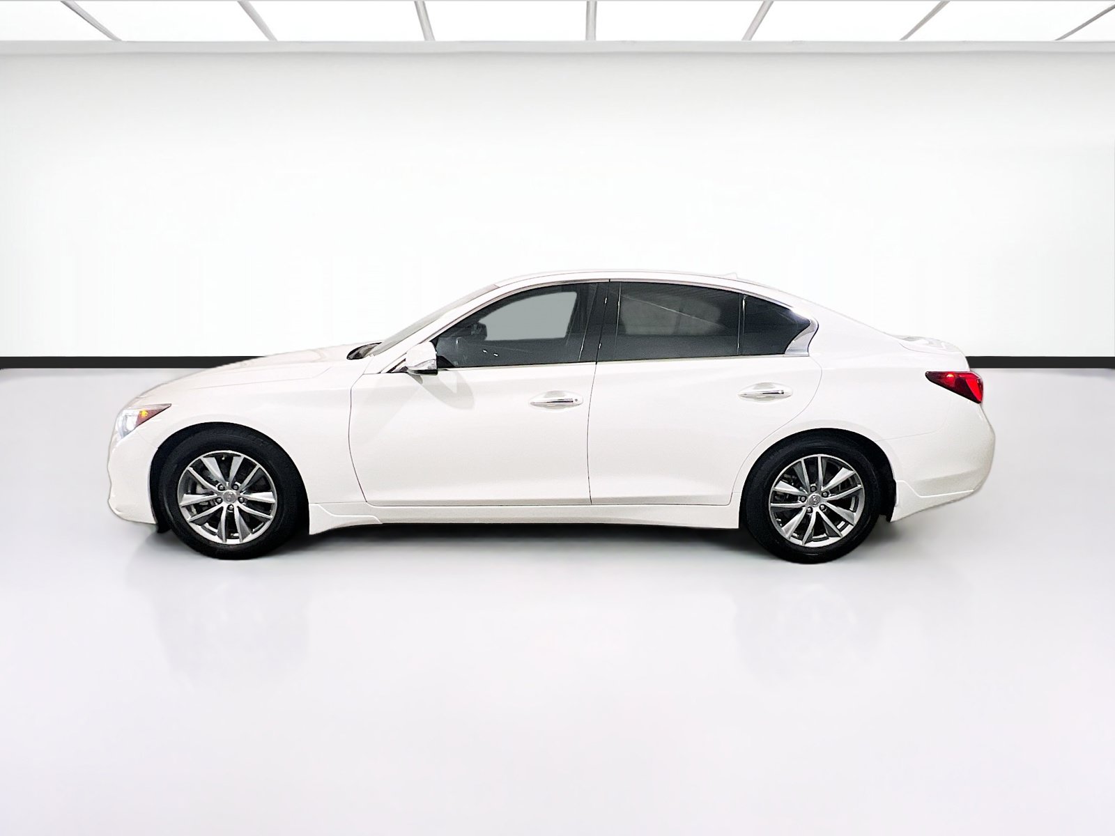 Used 2021 INFINITI Q50 Pure w/ Cargo Package RWD image 22