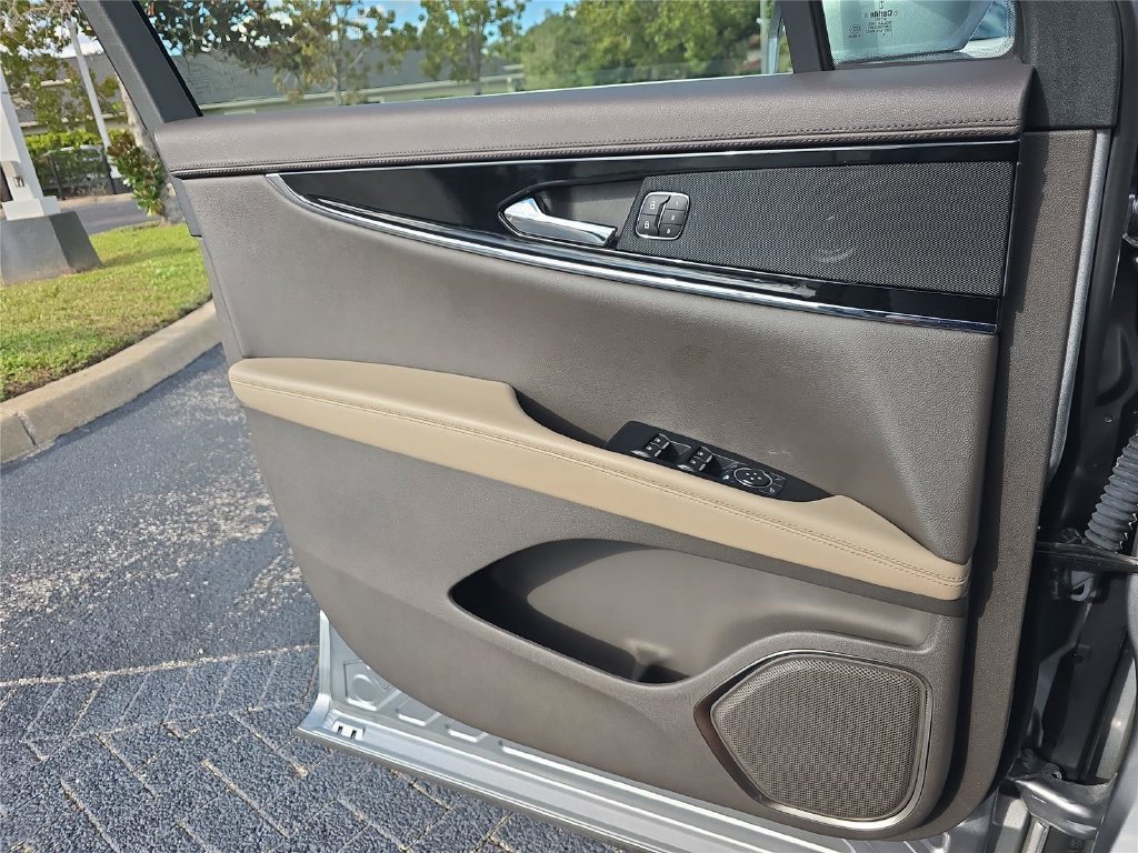 Certified 2023 Lincoln Nautilus FWD image 16