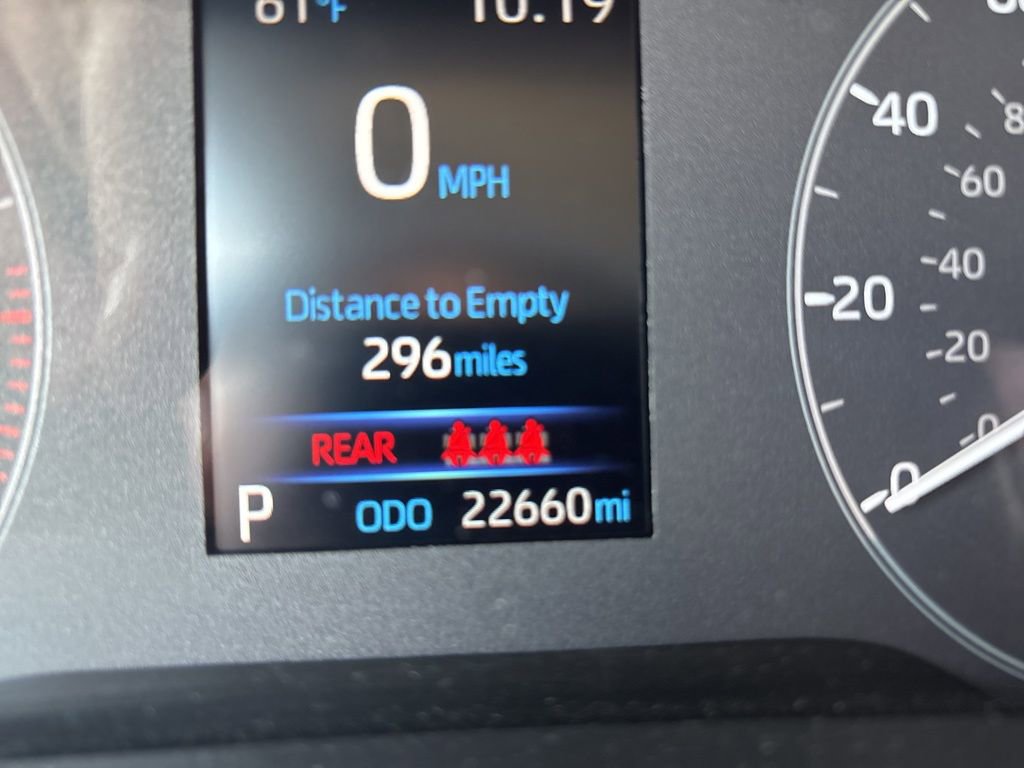 Used 2023 Toyota Corolla Cross LE image 17