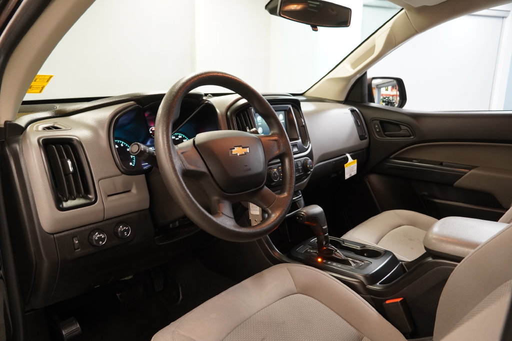 Used 2019 Chevrolet Colorado W/T AWD/4WD image 6
