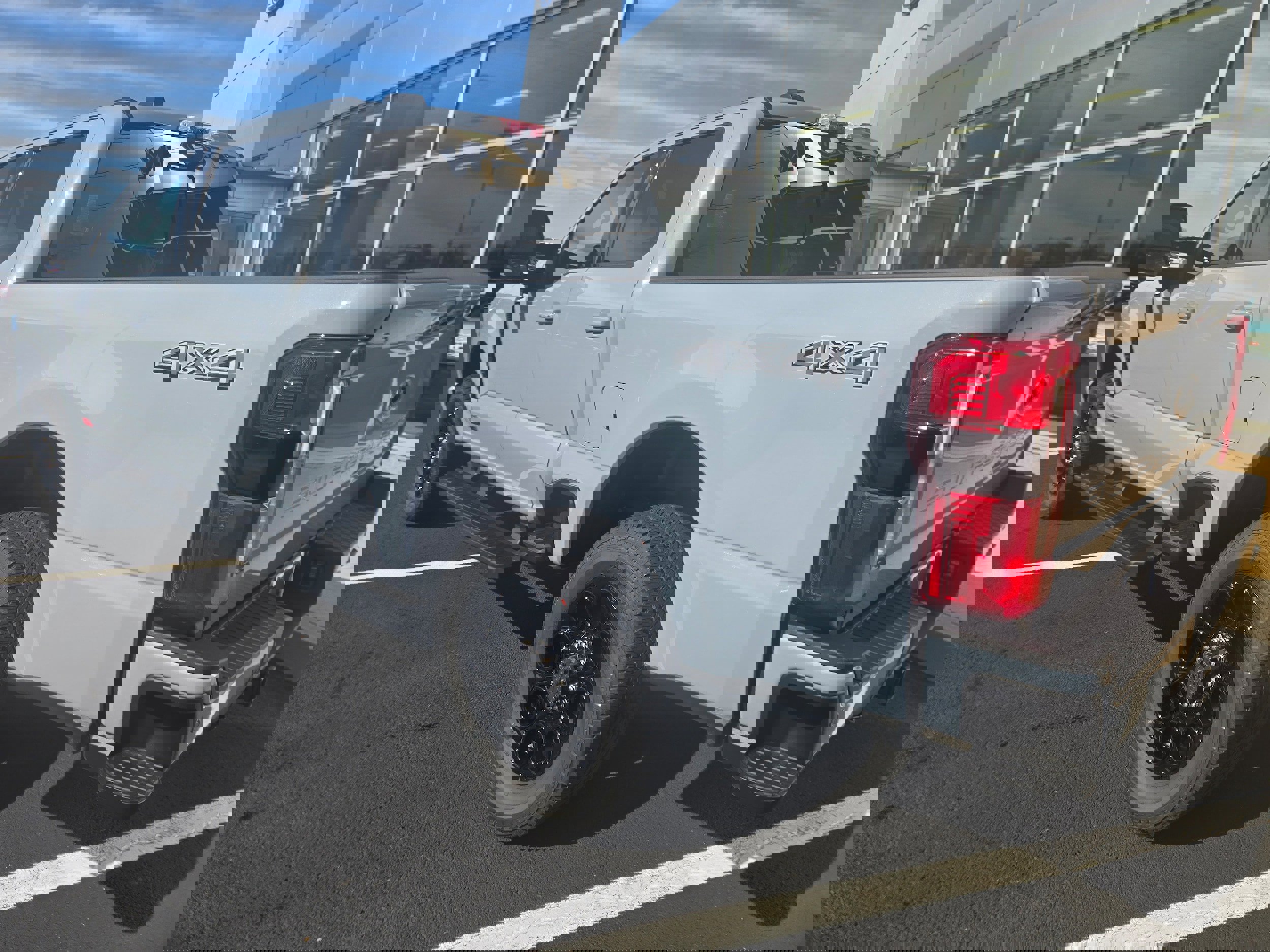 New 2026 Ford F250 Lariat w/ Black Appearance Package image 10