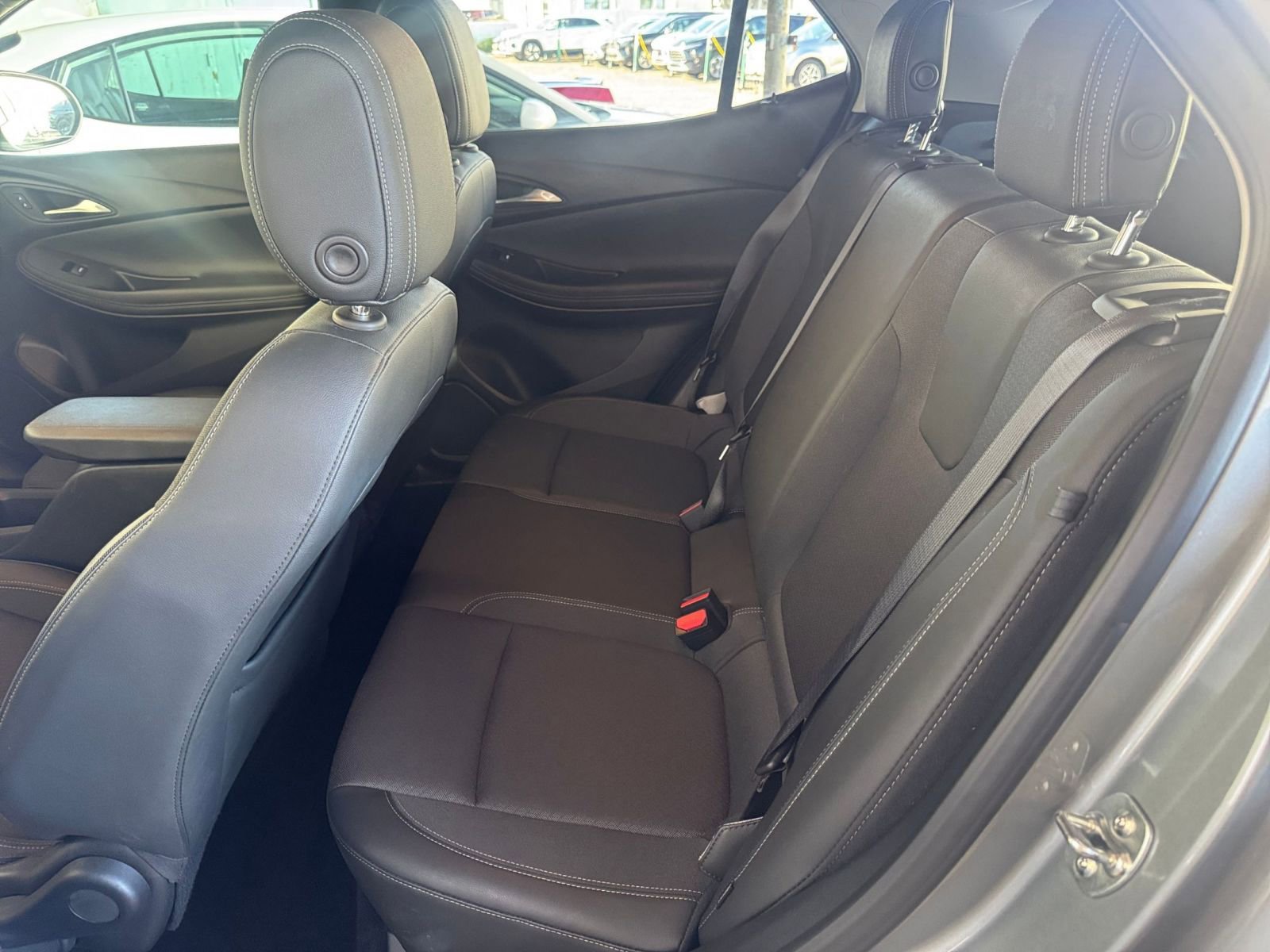 Used 2025 Buick Encore GX Preferred image 24