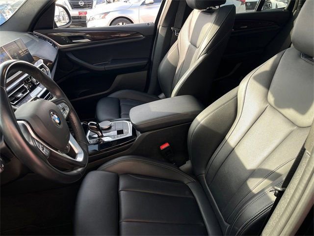 Used 2024 BMW X3 sDrive30i image 9