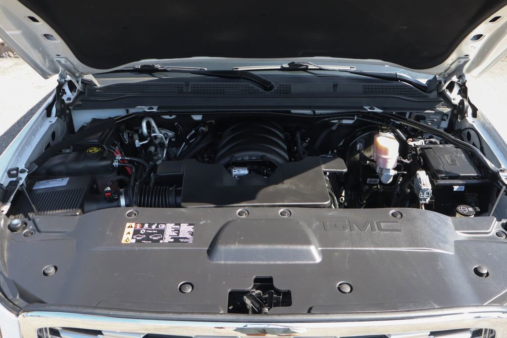 Used 2019 GMC Yukon XL Denali w/ Open Road Package AWD/4WD image 11