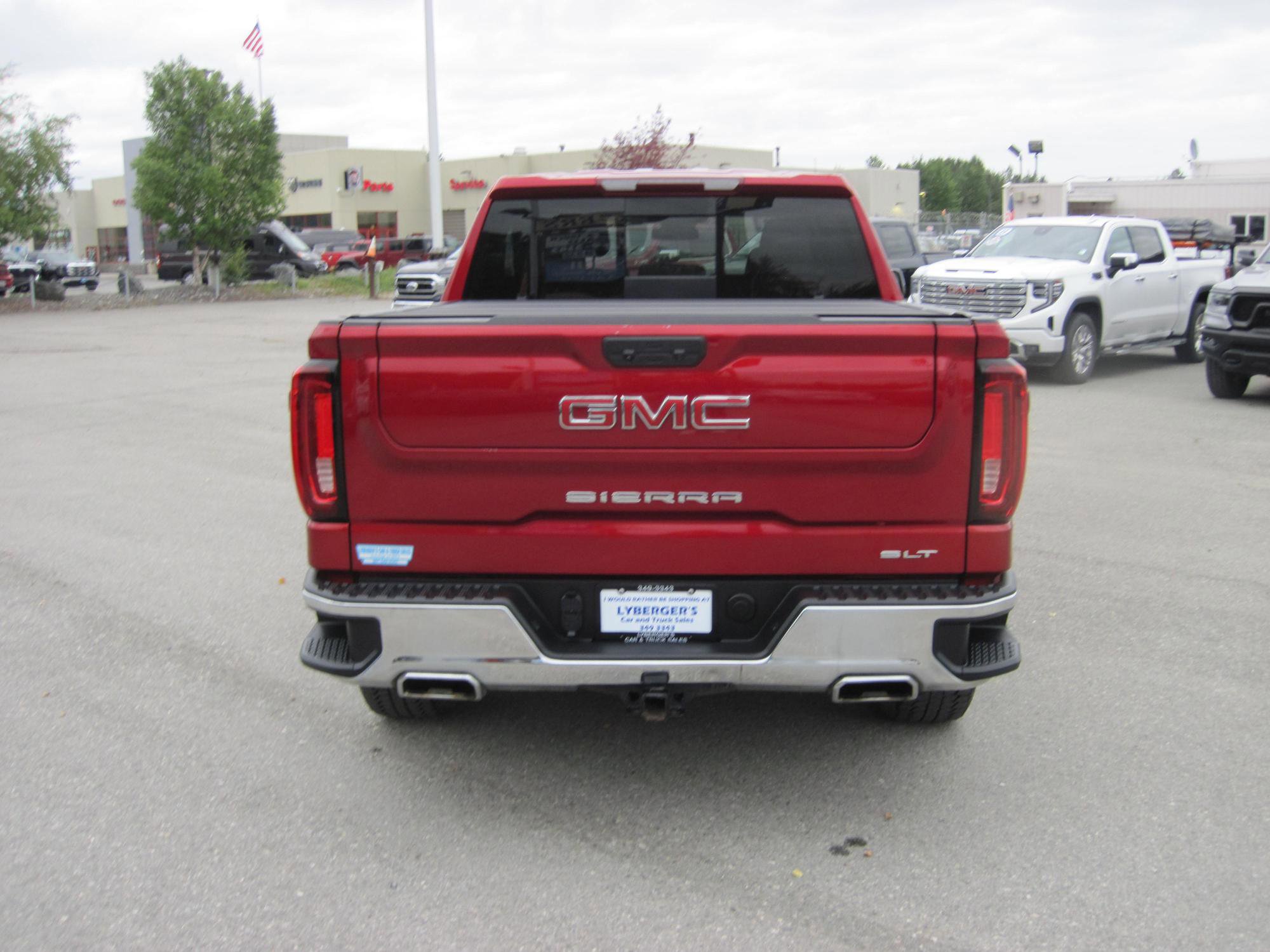 Used 2023 GMC Sierra 1500 SLT w/ SLT Premium Package image 4