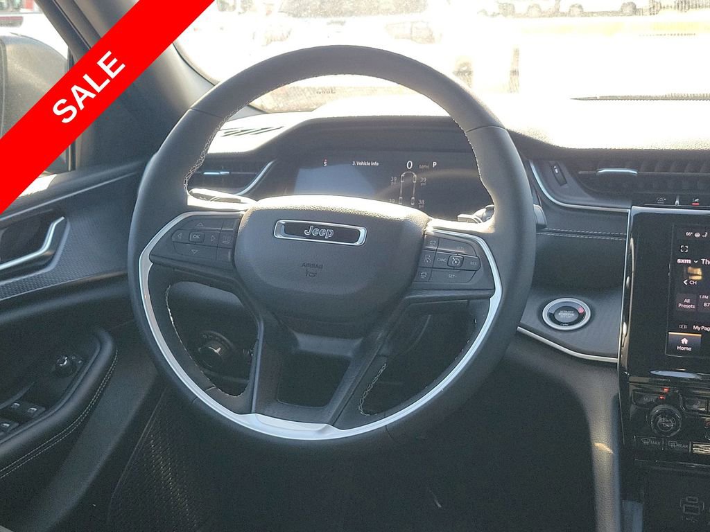 New 2025 Jeep Grand Cherokee L Laredo w/ Luxury Tech Group I image 19
