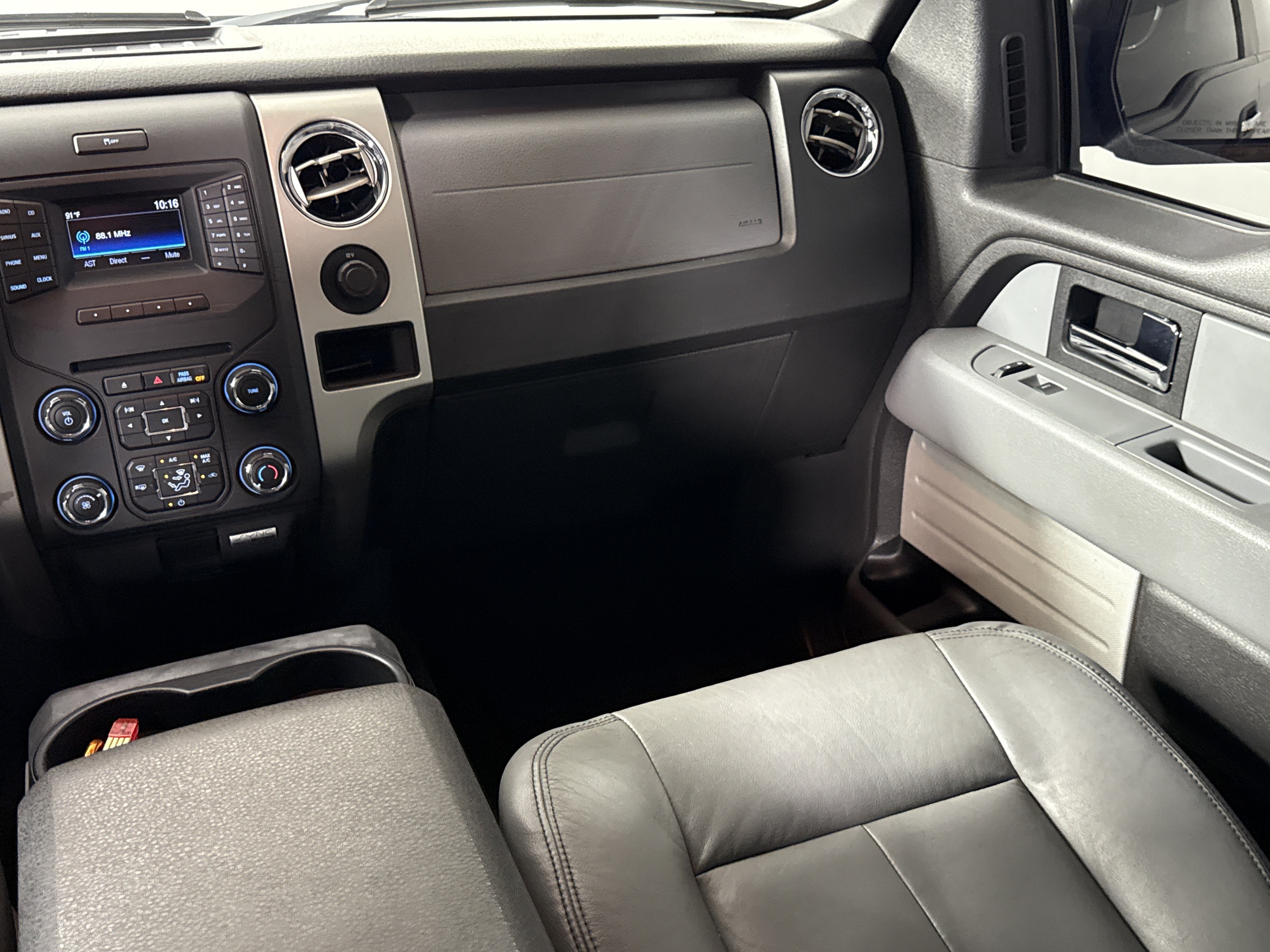 Used 2014 Ford F150 XLT w/ Equipment Group 302A Luxury AWD/4WD image 12