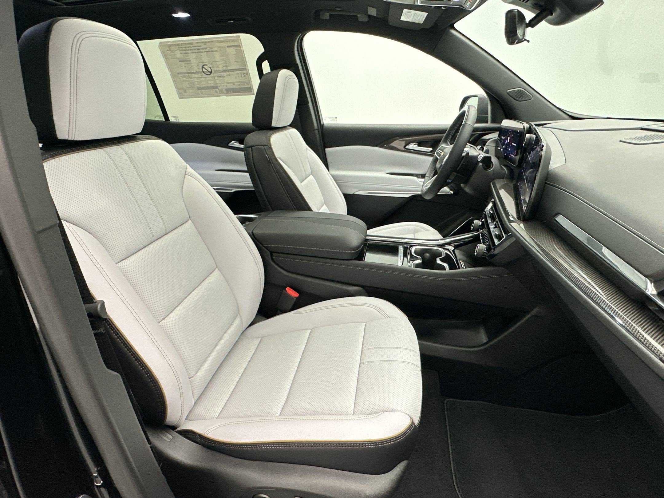 New 2026 Chevrolet Traverse High Country w/ LPO, Floor Liner Package AWD/4WD image 26