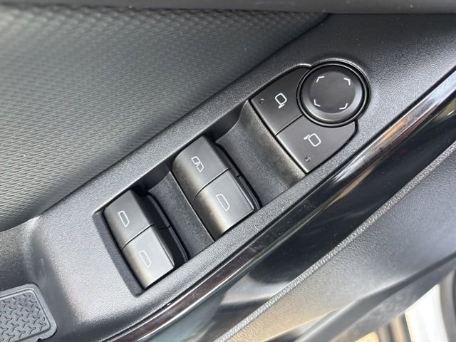 Used 2026 Chevrolet Equinox LT image 28