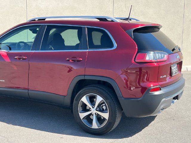 Used 2021 Jeep Cherokee Limited w/ Elite Package AWD/4WD image 7