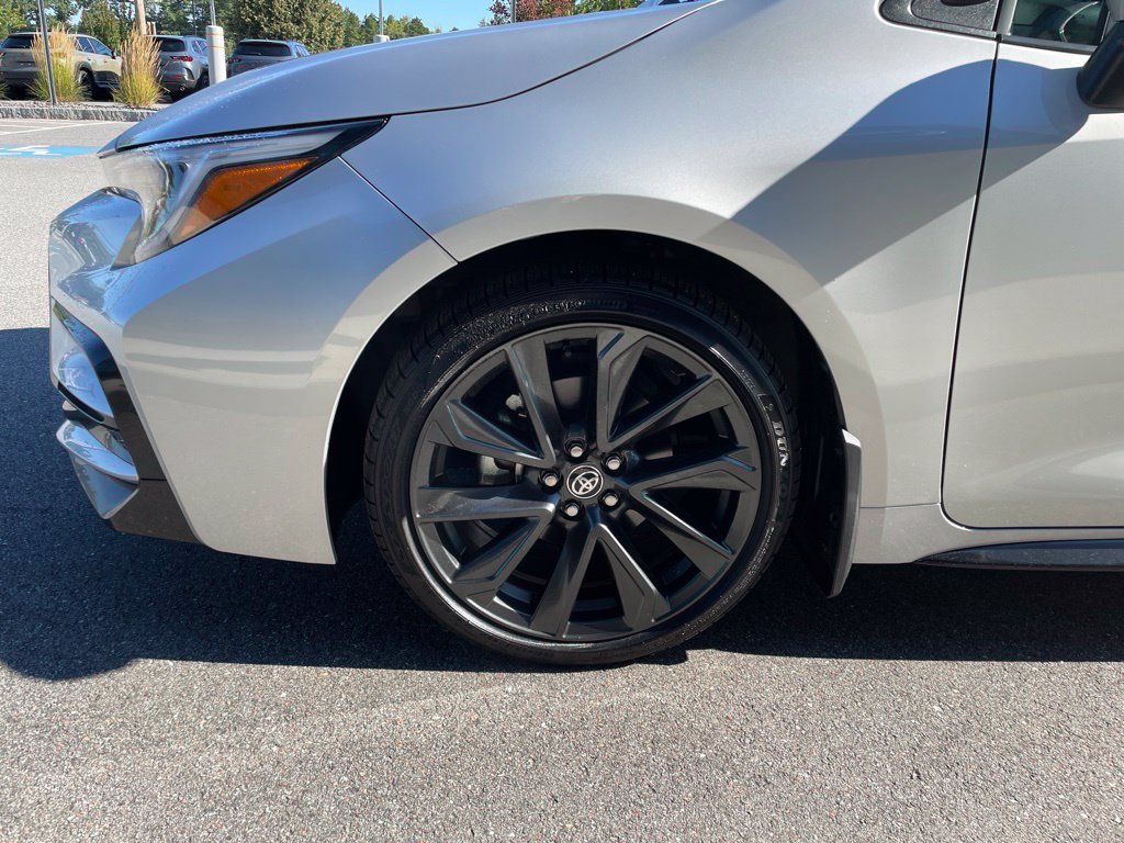 Used 2025 Toyota Corolla SE w/ SE Premium Package FWD image 7