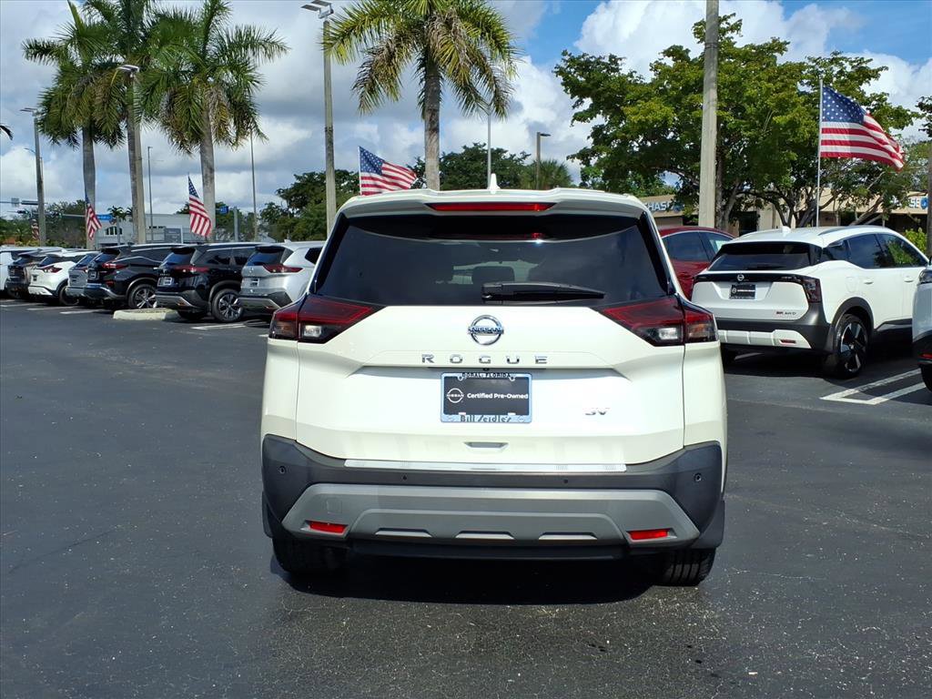 Certified 2021 Nissan Rogue SV image 5