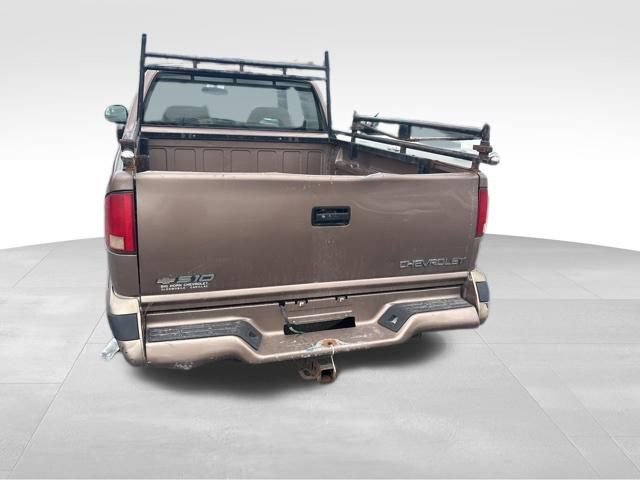 Used 1996 Chevrolet S10 Pickup LS AWD/4WD image 13