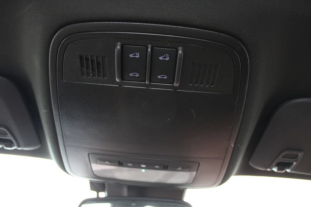 Used 2017 Buick Regal AWD image 33