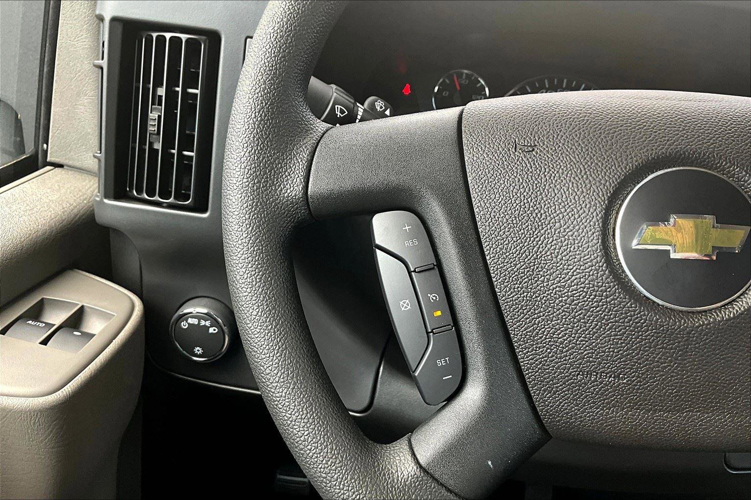 New 2025 Chevrolet Express 3500 w/ Power Convenience Package image 7