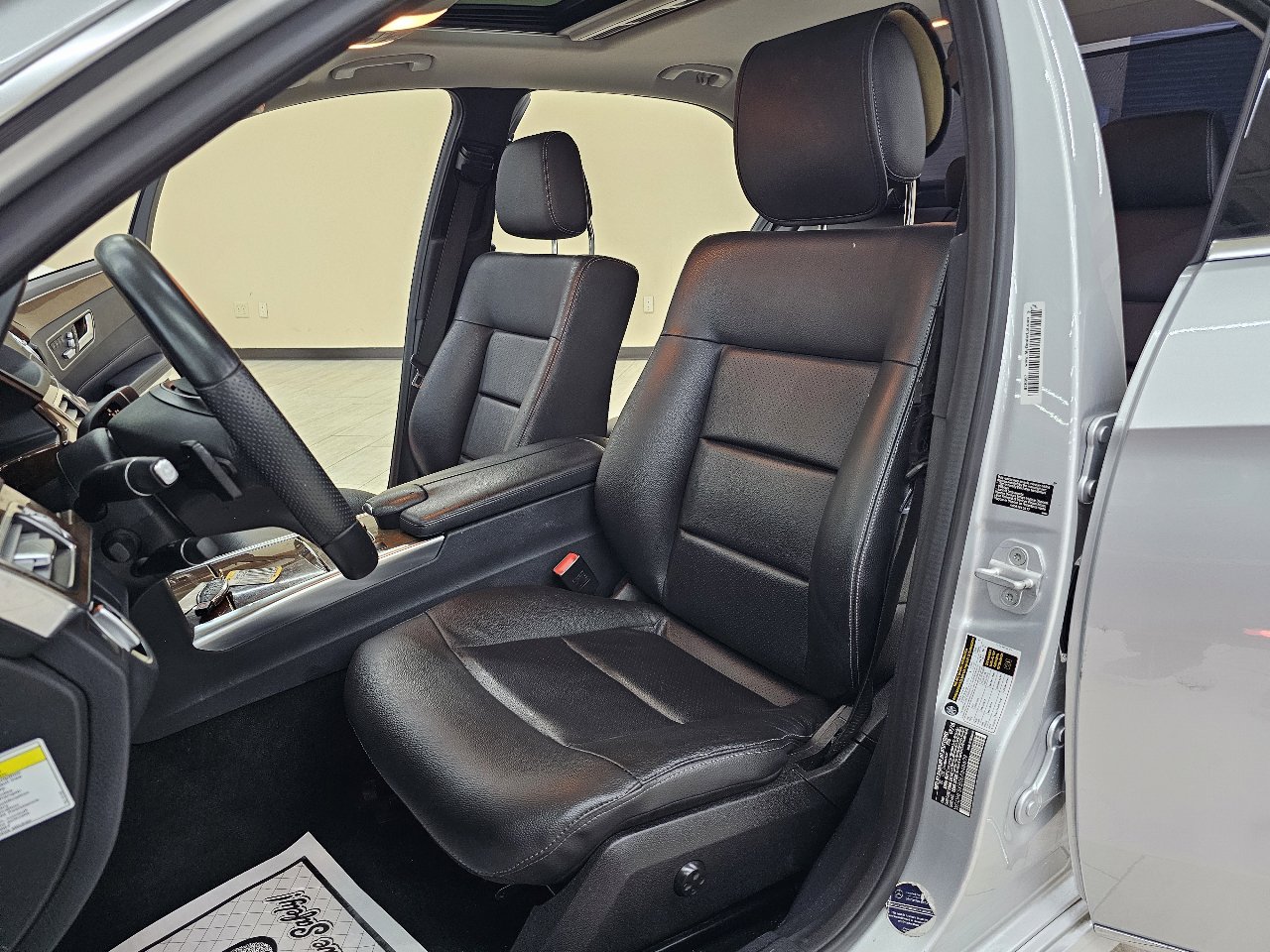 Used 2014 Mercedes-Benz E 350 Sedan image 18