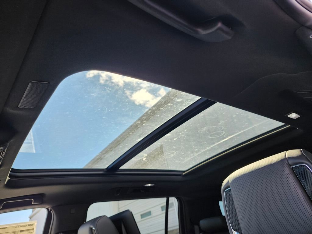 New 2026 Cadillac Escalade ESV Sport w/ Touring Package image 21