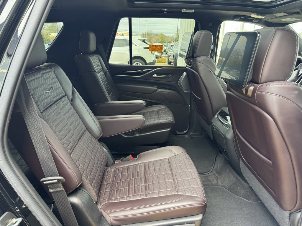 Certified 2022 Cadillac Escalade Premium Luxury Platinum w/ LPO, Radiant Package image 8