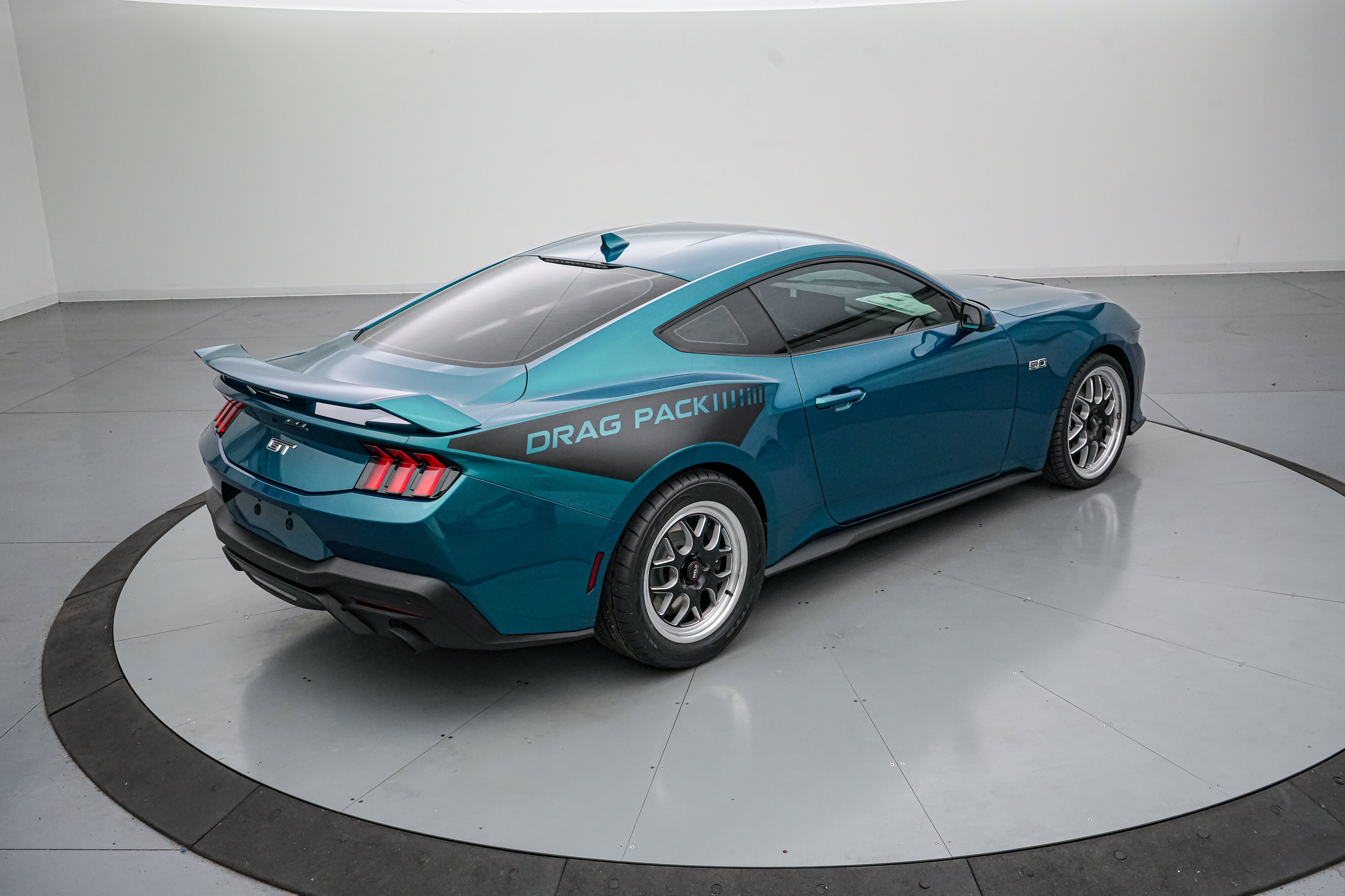 New 2026 Ford Mustang GT w/ GT Performance Package RWD image 5