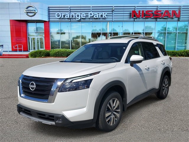New 2025 Nissan Pathfinder SL image 4