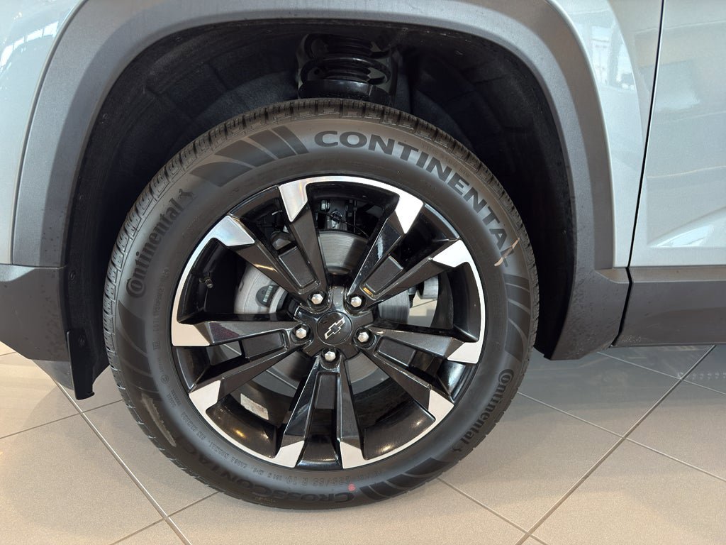 New 2026 Chevrolet Equinox RS w/ Convenience Package III AWD/4WD image 9