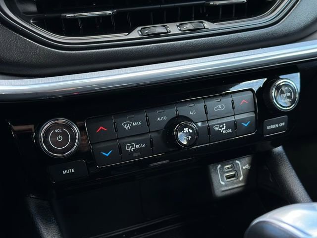 Used 2022 Jeep Compass High Altitude w/ (RED) Package image 14