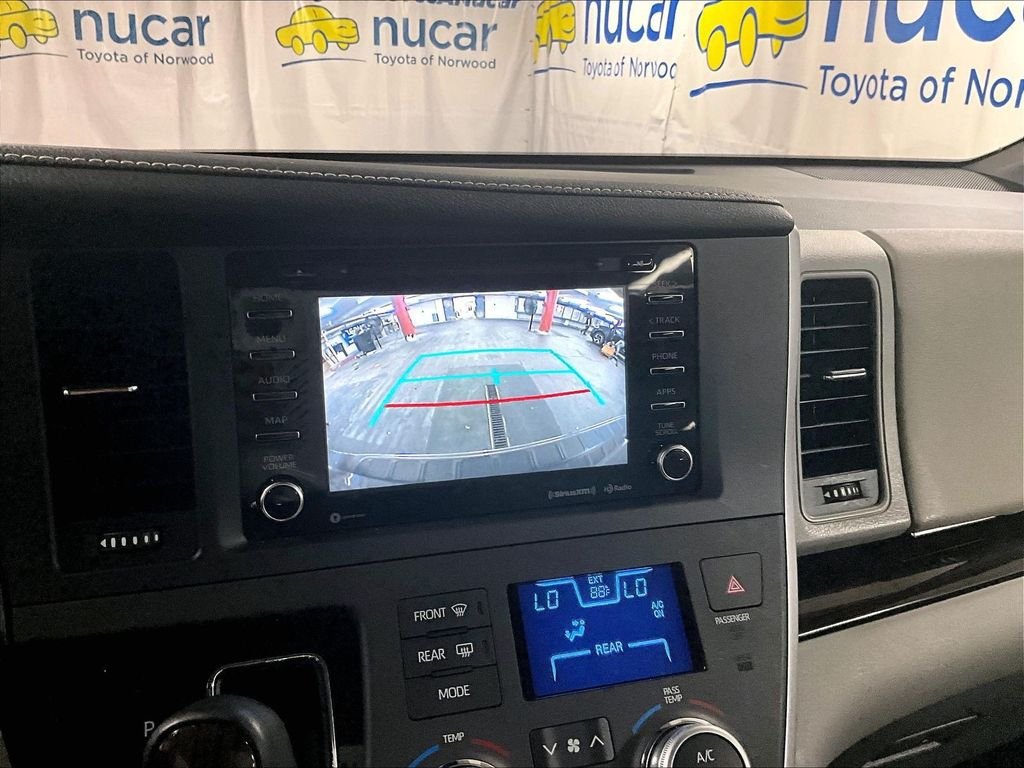 Certified 2020 Toyota Sienna XLE Premium AWD/4WD image 19