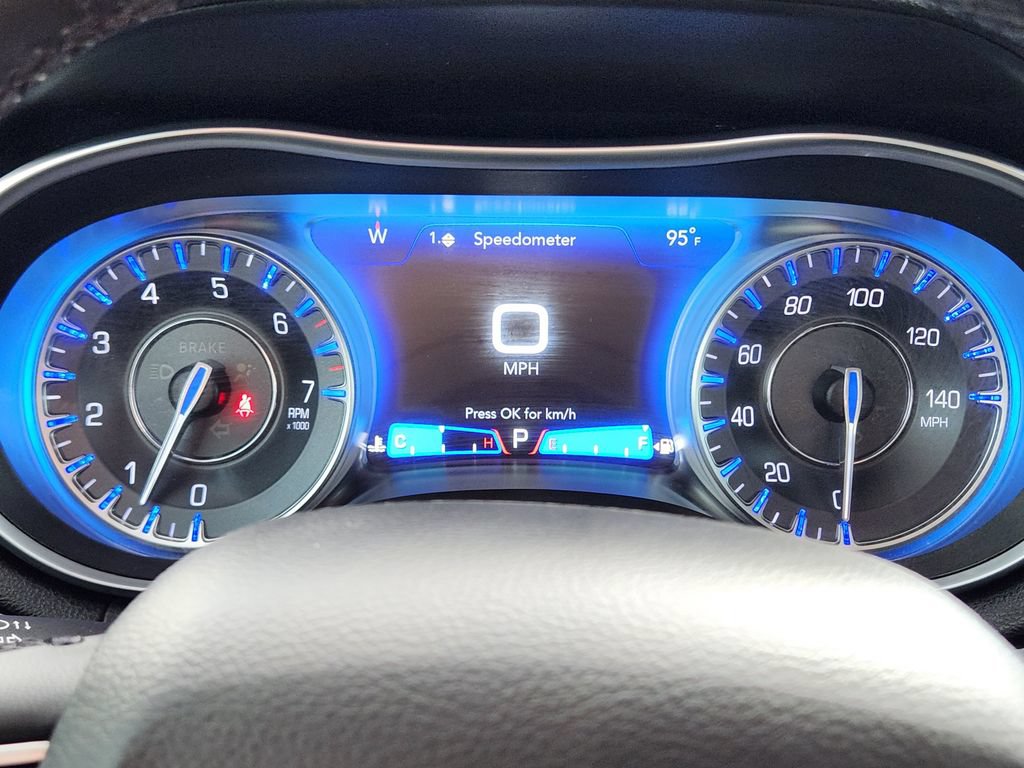 Used 2023 Chrysler 300 Touring w/ Sport Appearance Package RWD image 16