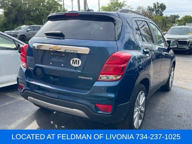 Used 2020 Chevrolet Trax Premier w/ LPO, Cargo Package FWD image 3
