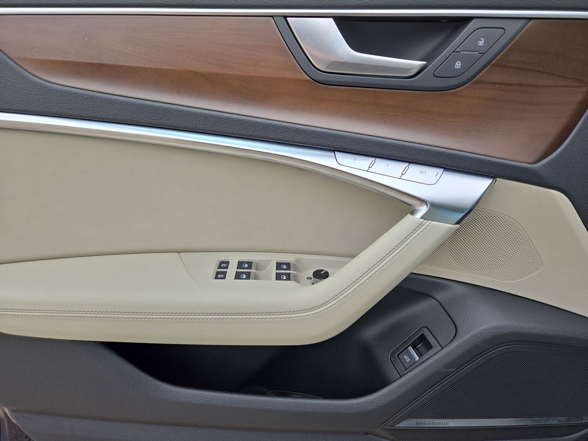 Used 2024 Audi A6 Premium Plus image 15