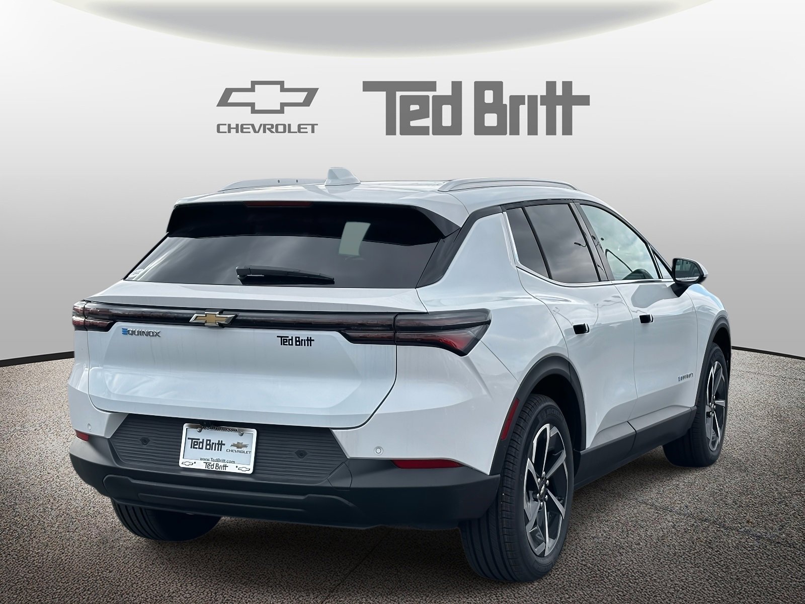 New 2026 Chevrolet Equinox EV LT image 4