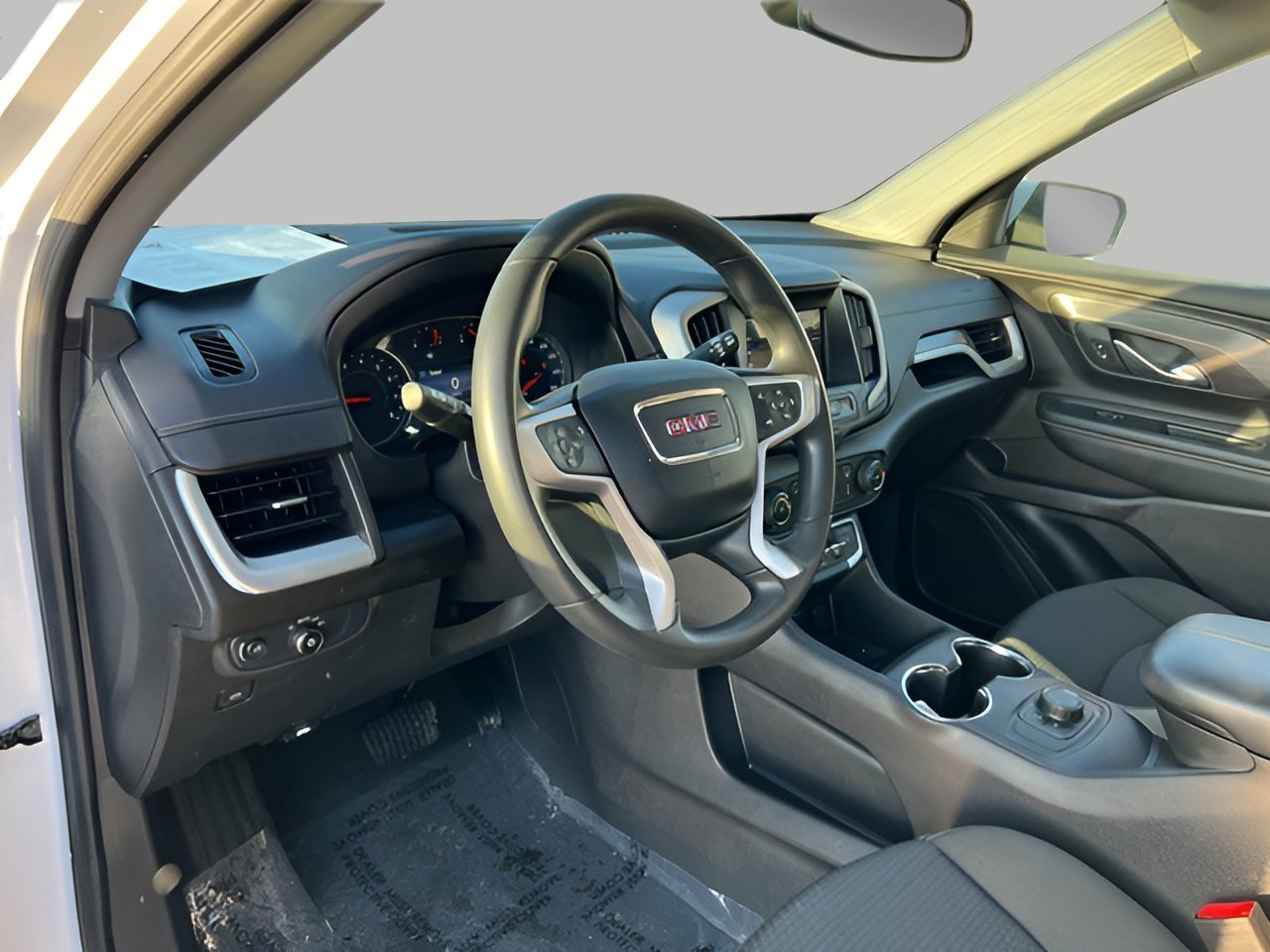Used 2024 GMC Terrain SLE image 52