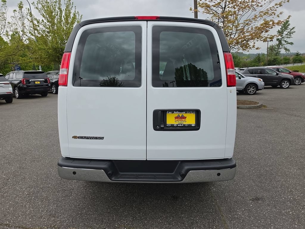 New 2026 Chevrolet Express 3500 Extended w/ Driver Convenience Package RWD image 5