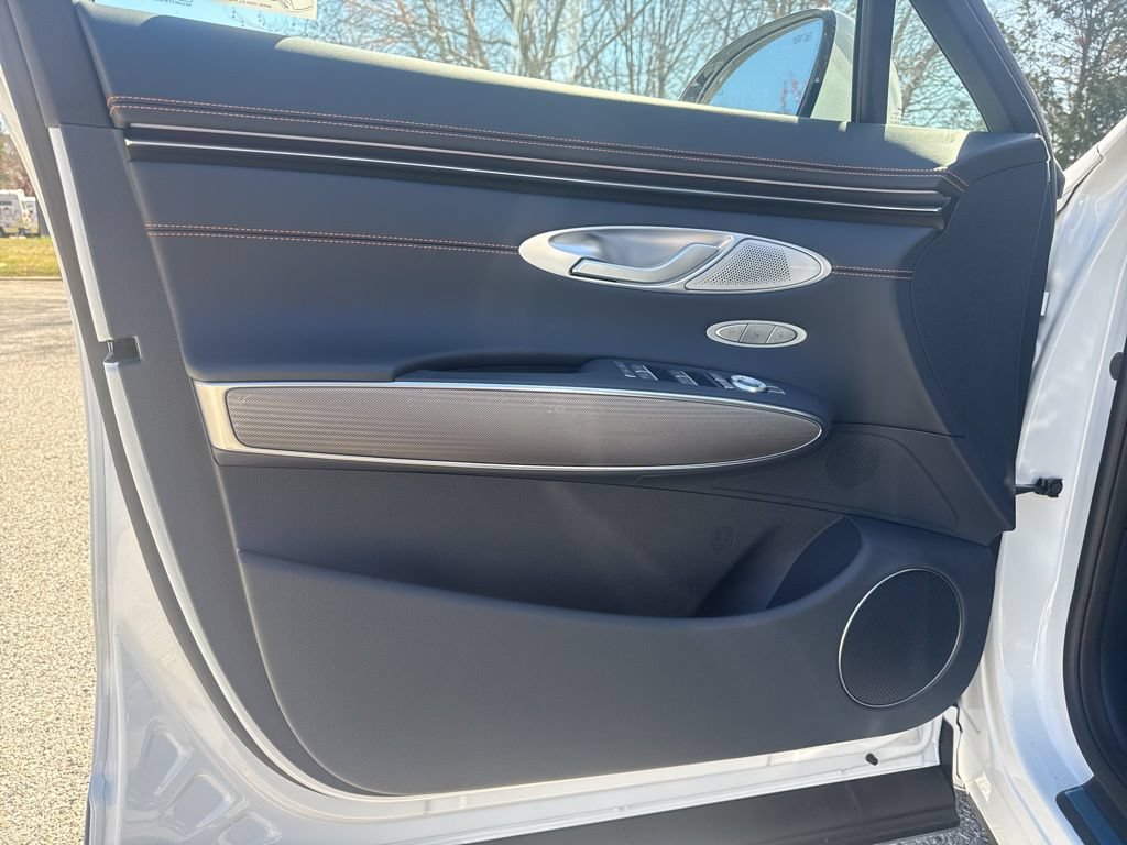 New 2026 Genesis GV70 3.5T Sport Advanced AWD/4WD image 11