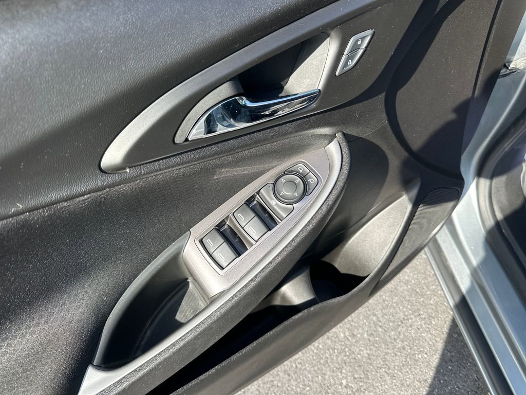 Used 2024 Chevrolet Malibu LS w/ LPO, Floor Liner Package FWD image 15