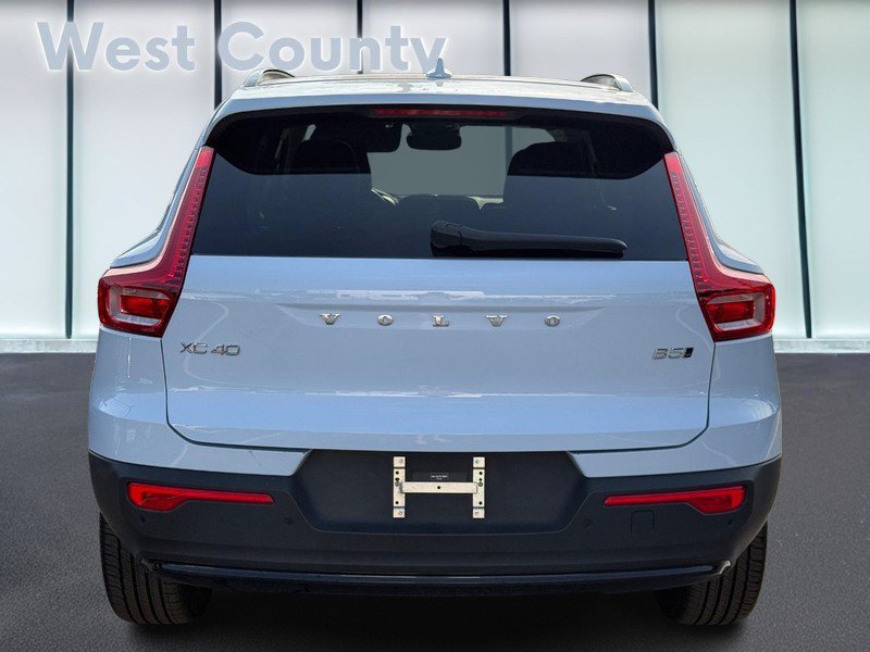 Used 2026 Volvo XC40 B5 Plus AWD/4WD image 6
