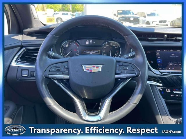 Used 2023 Cadillac XT6 Premium Luxury AWD/4WD image 15