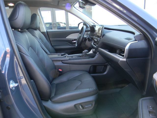 Used 2024 Toyota Grand Highlander AWD image 28