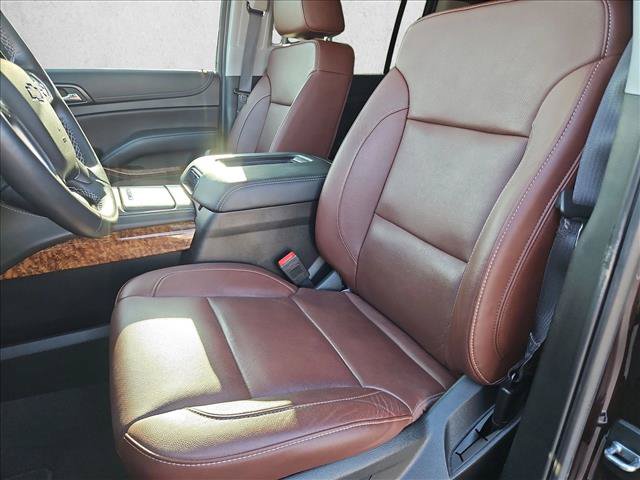 Used 2020 Chevrolet Suburban Premier w/ Premier Plus Edition AWD/4WD image 17