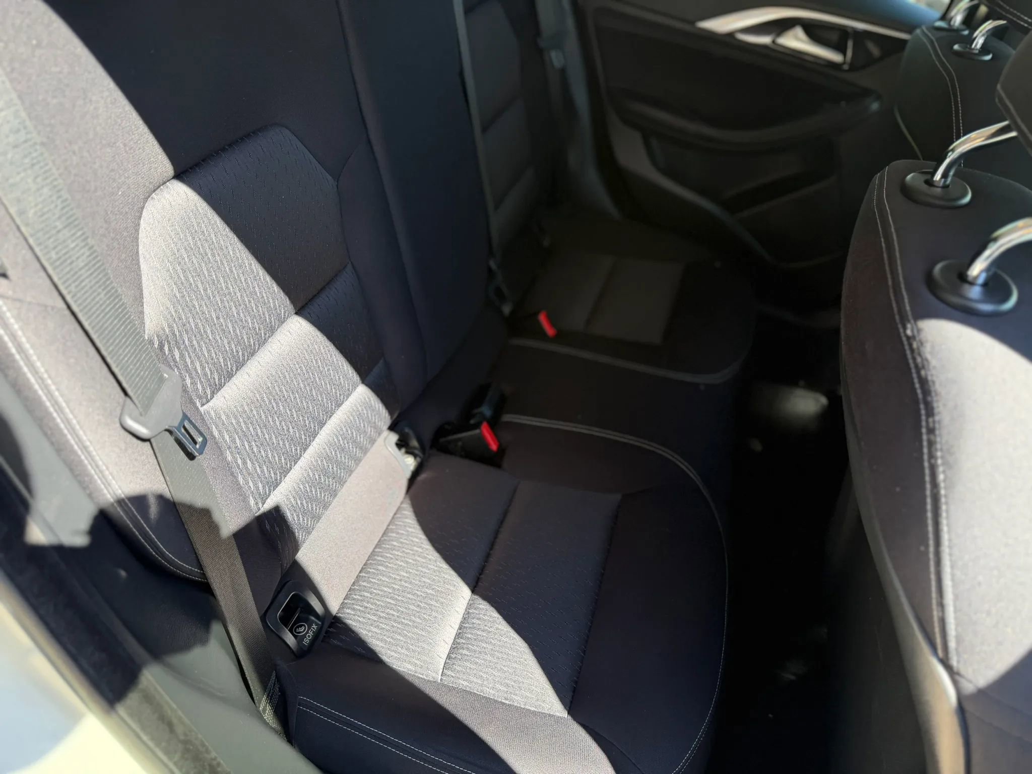 Used 2018 INFINITI QX30 image 17