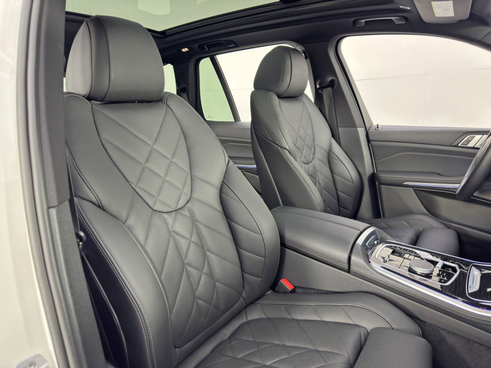 Used 2024 BMW X5 xDrive50e w/ M Sport Package image 43