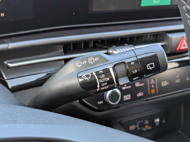 Used 2026 Kia Sportage EX FWD image 27