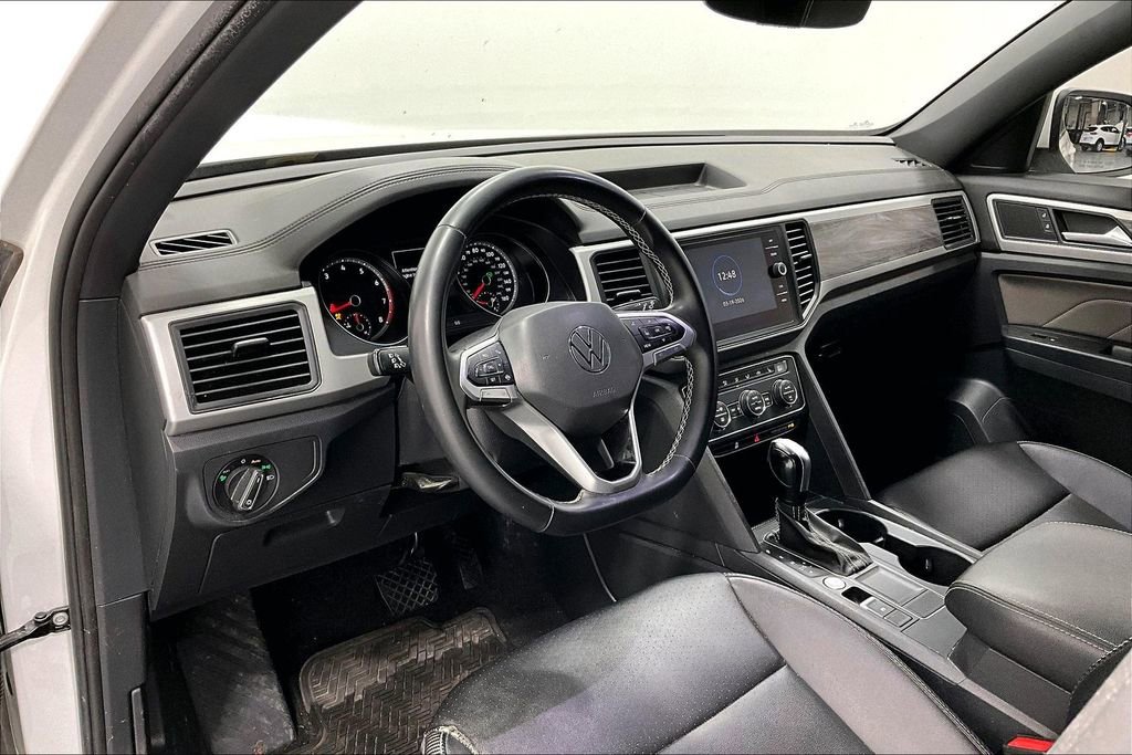 Used 2021 Volkswagen Atlas Cross Sport SE FWD image 16
