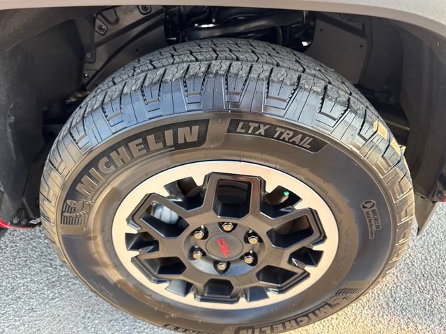 Used 2025 Toyota 4Runner TRD Off-Road AWD/4WD image 10