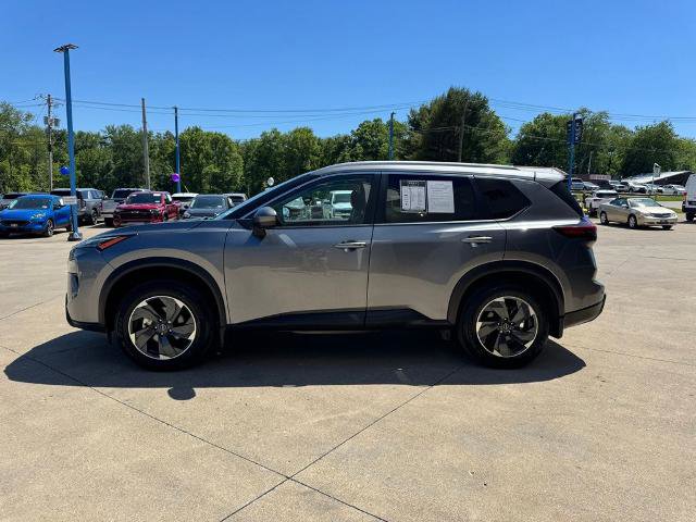Used 2024 Nissan Rogue SV w/ SV Premium Package AWD/4WD image 4